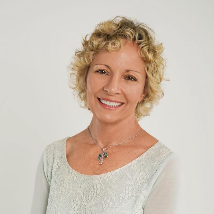 Donna Caloia headshot.jpg